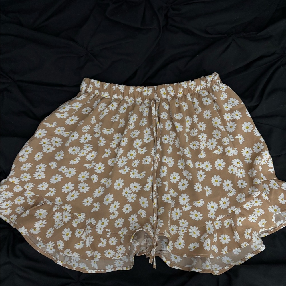 Floral Tan Women's Shorts